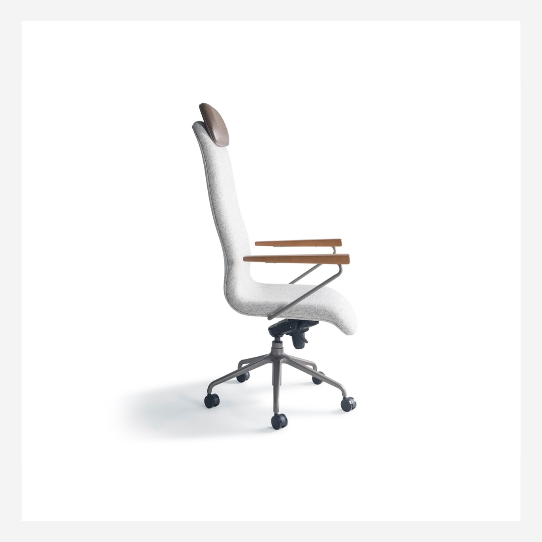 Discovery Executive Chair