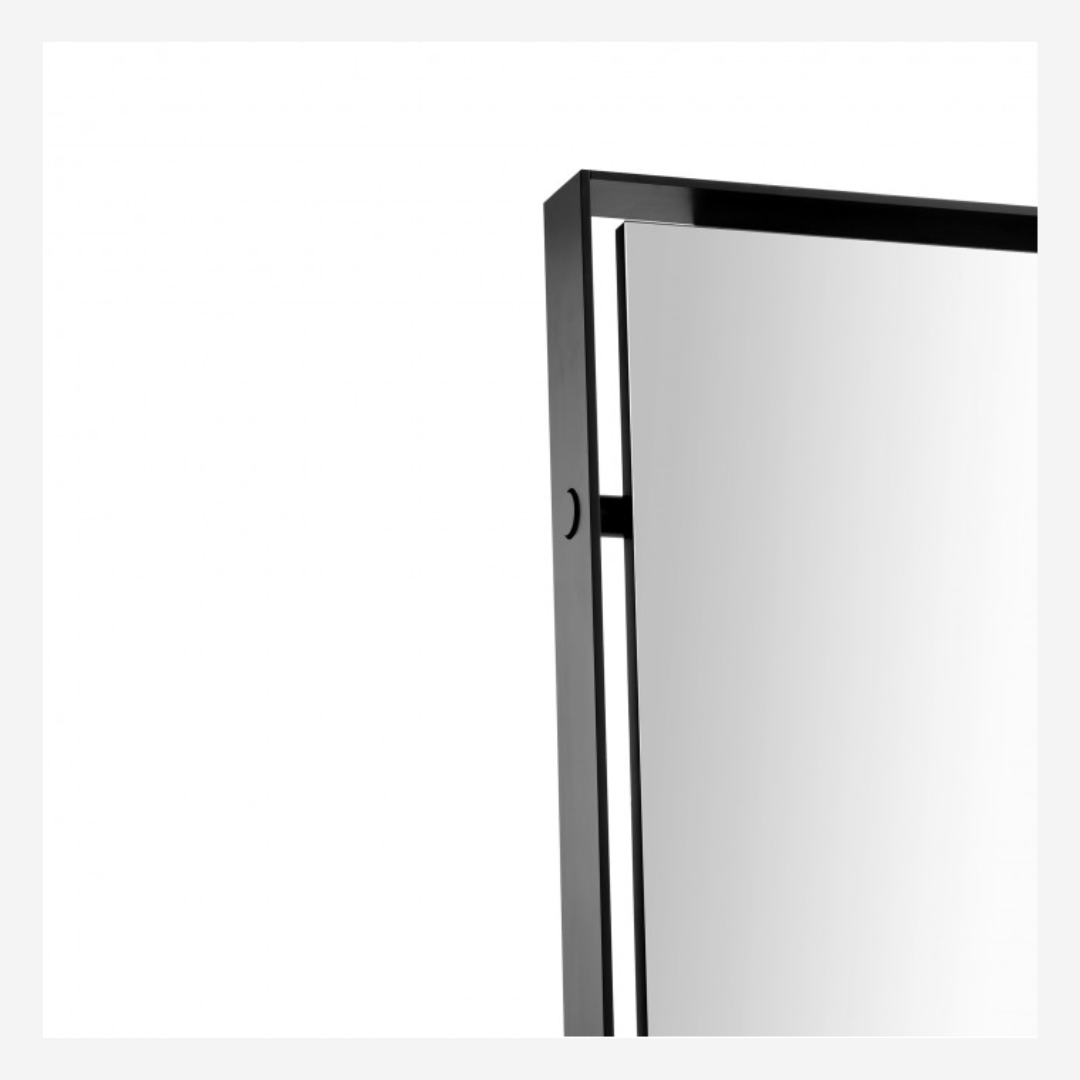 Linen V. Mirror
