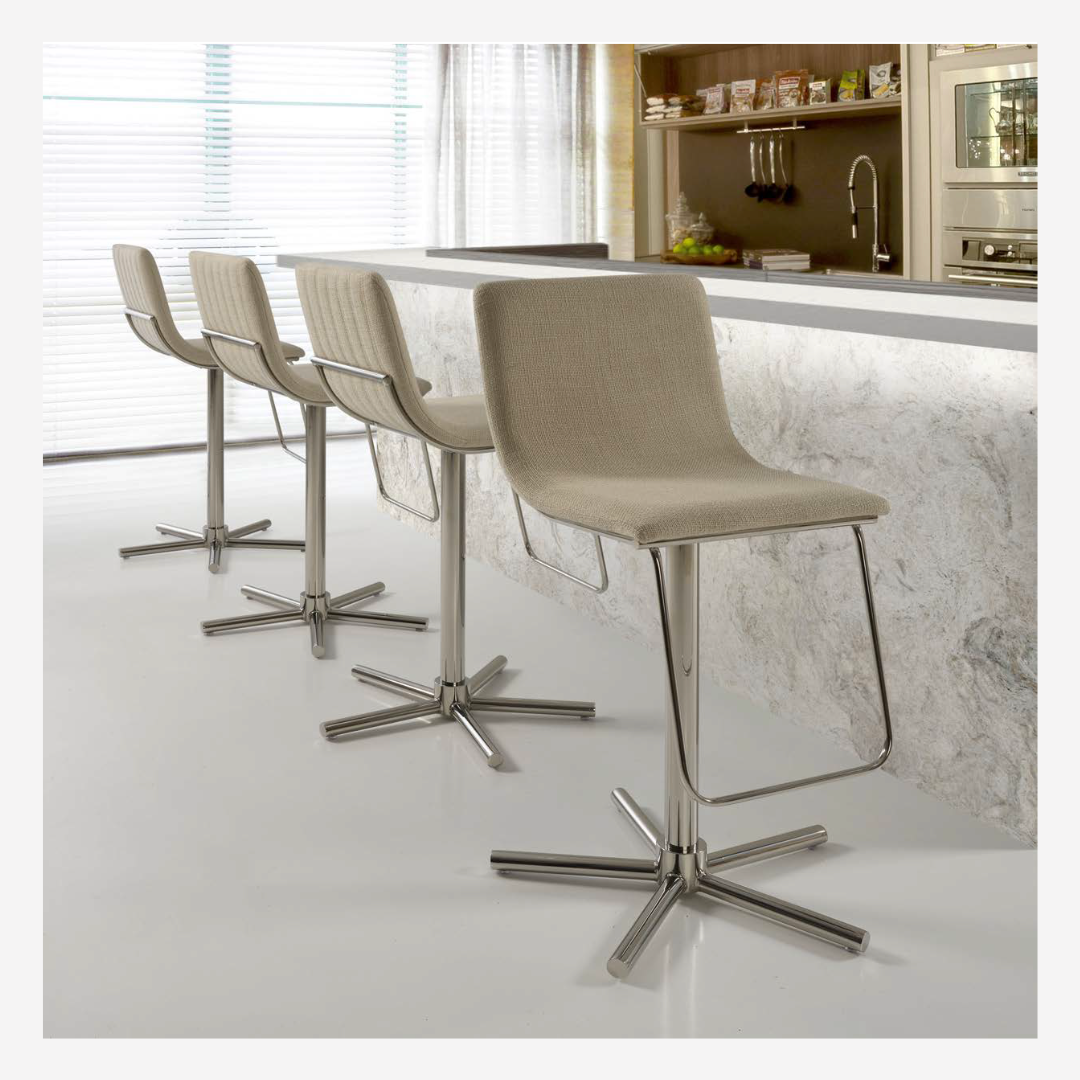 Silvia Stool