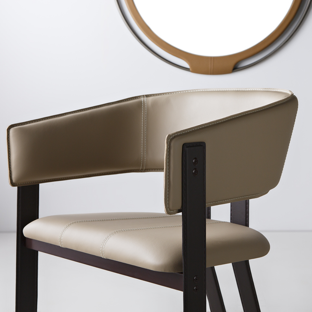 Golla Accent Chair