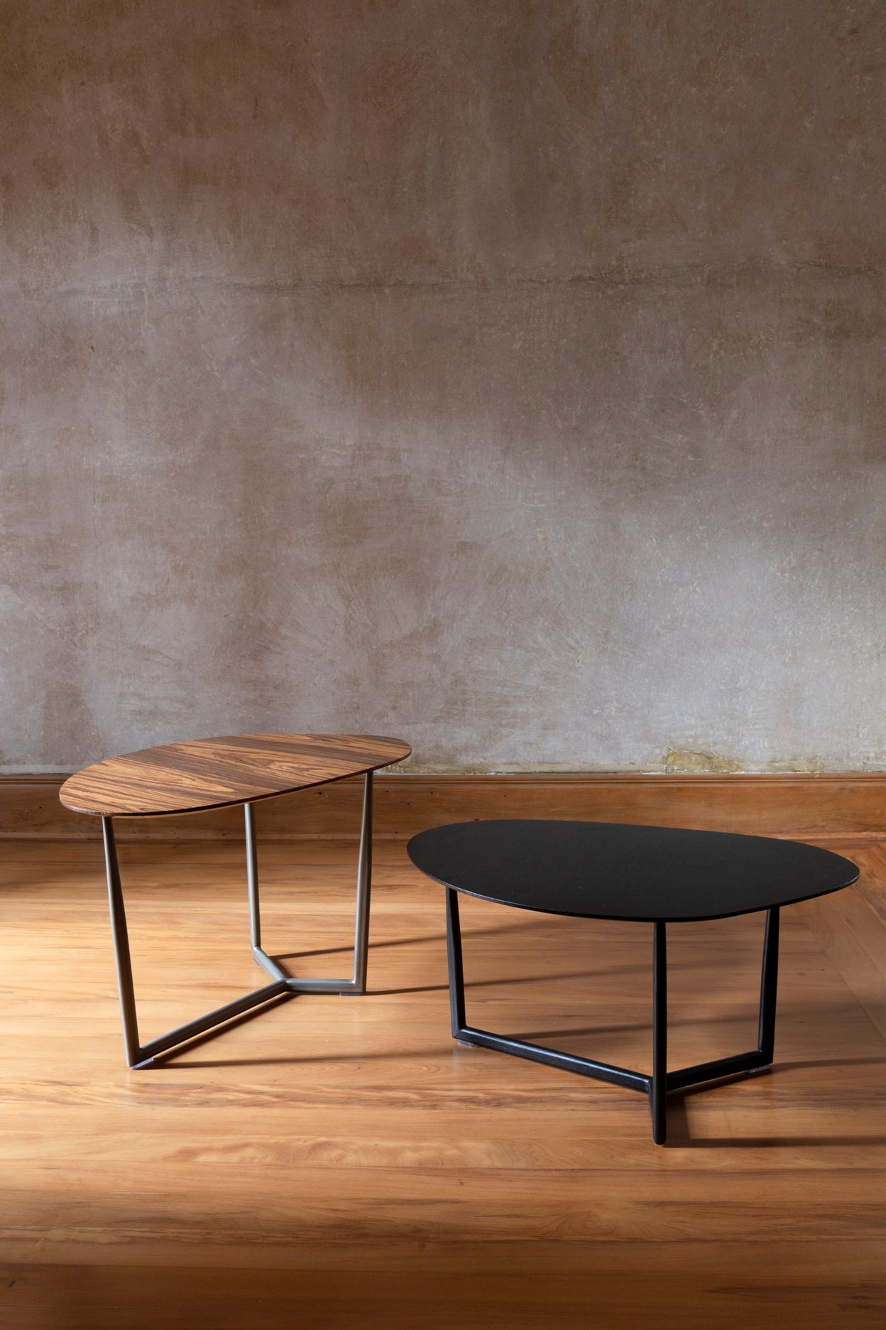 Flot Side Table