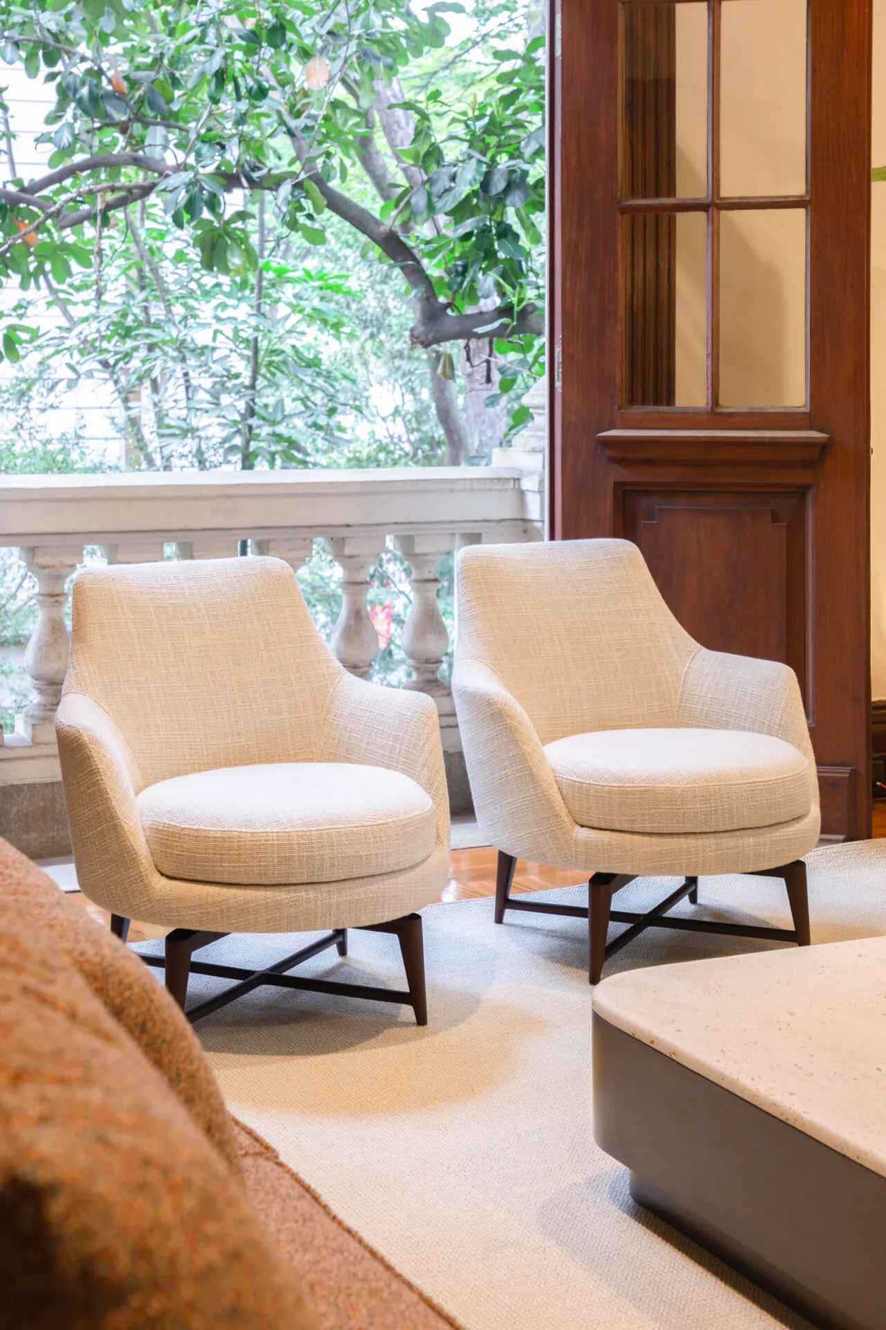 Aghata Accent Chair & Ottoman