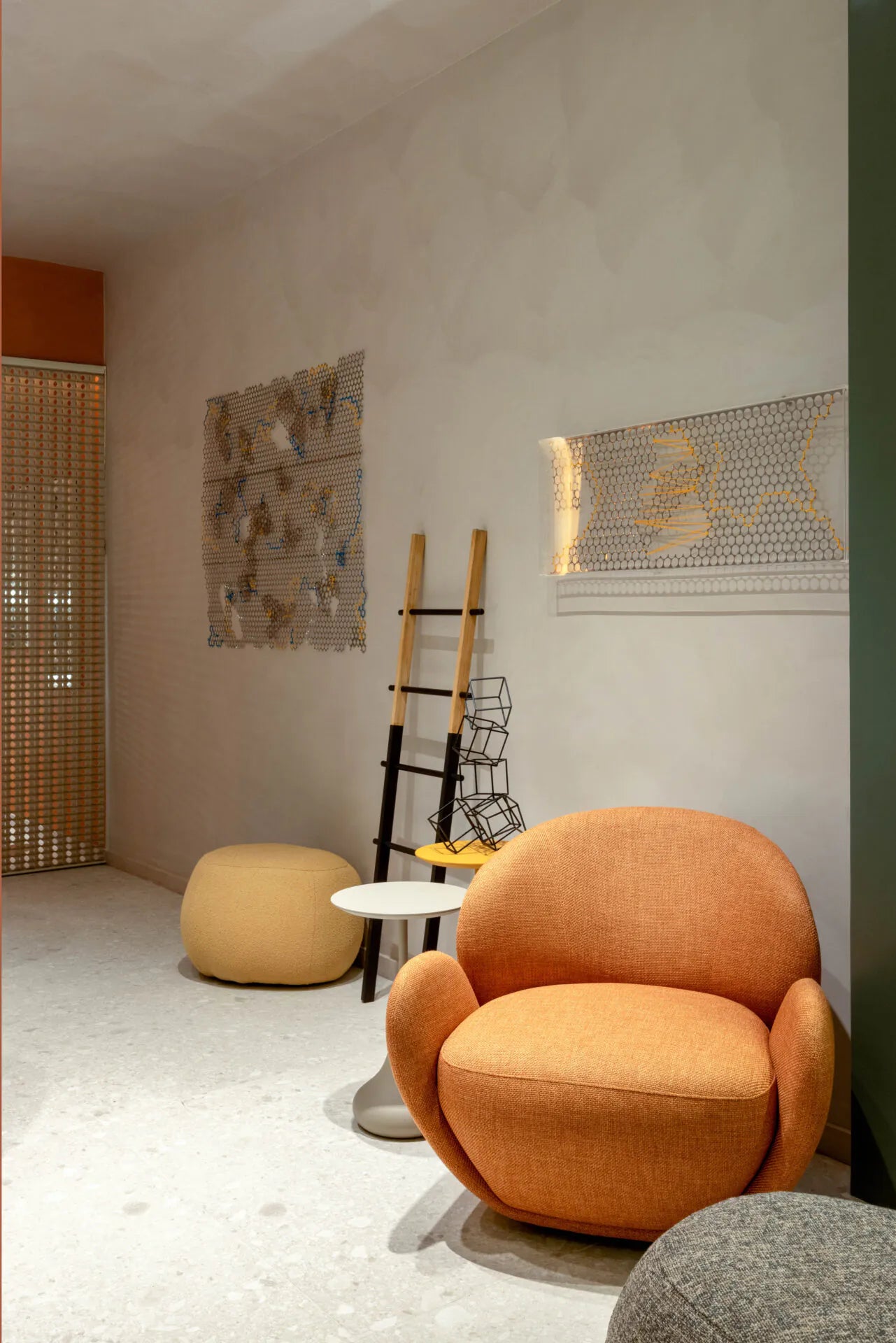 Blumen Accent Chair