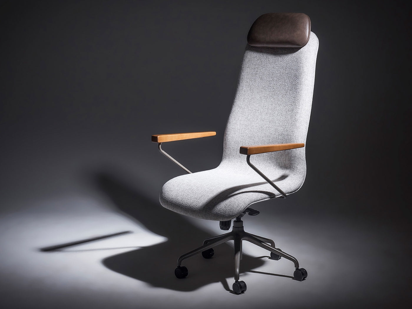 Discovery Executive Chair