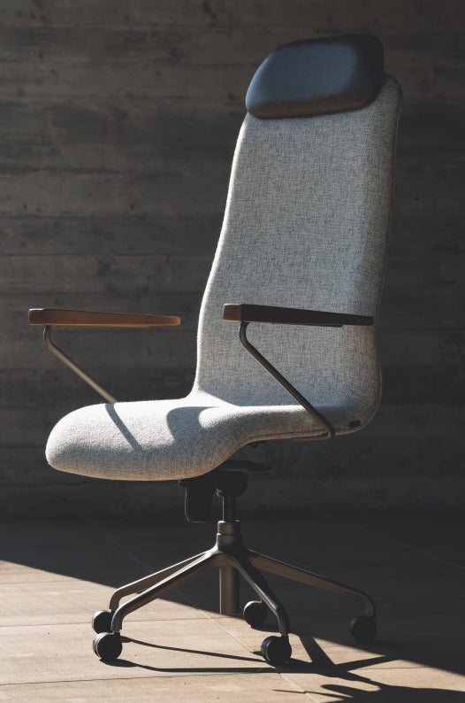 Discovery Executive Chair