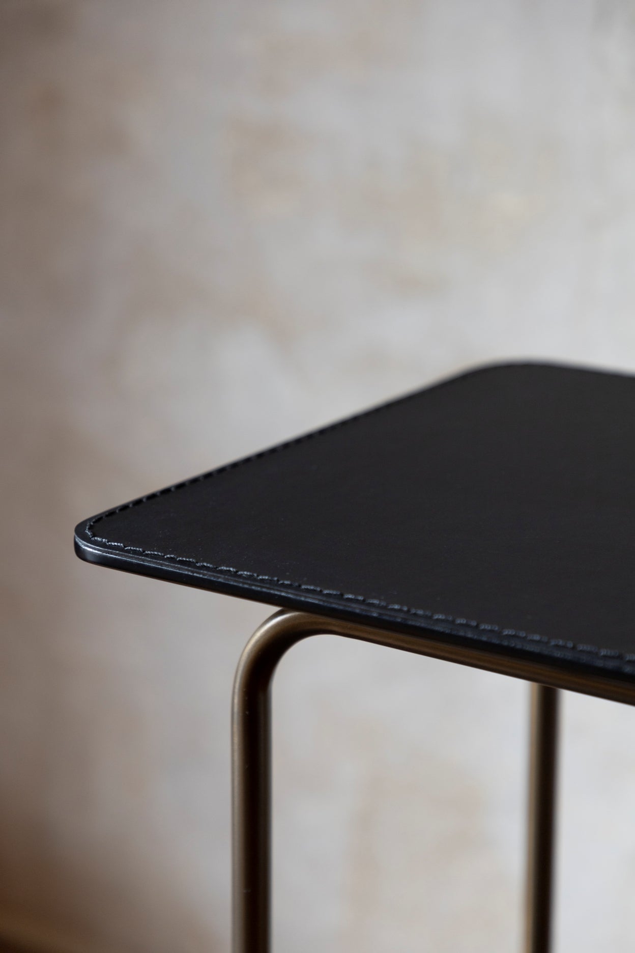 Filla Side Table