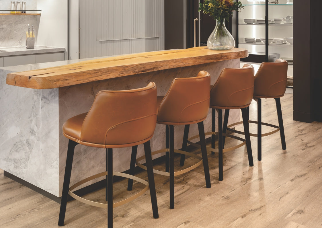 Lia Stool