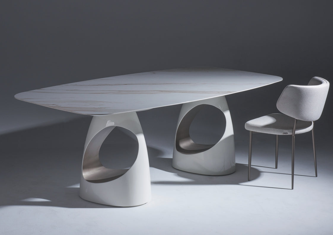 Olhar Dining Table