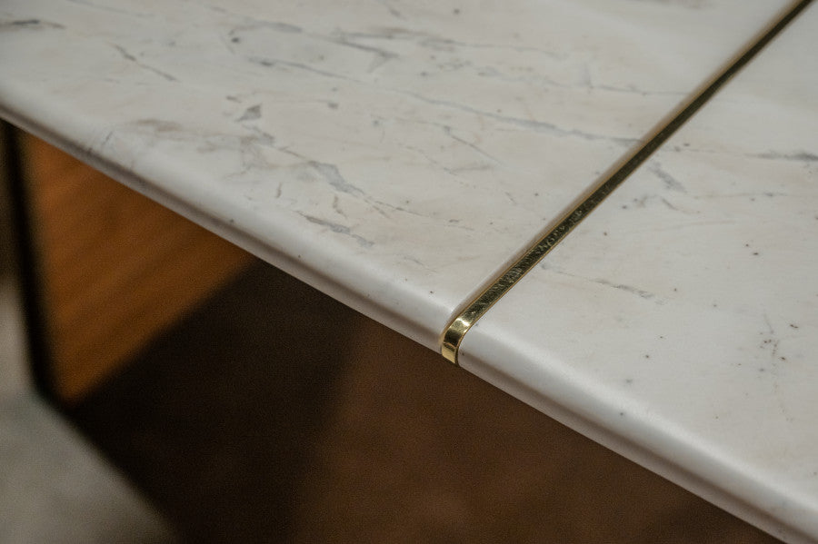 Scar Dining Table