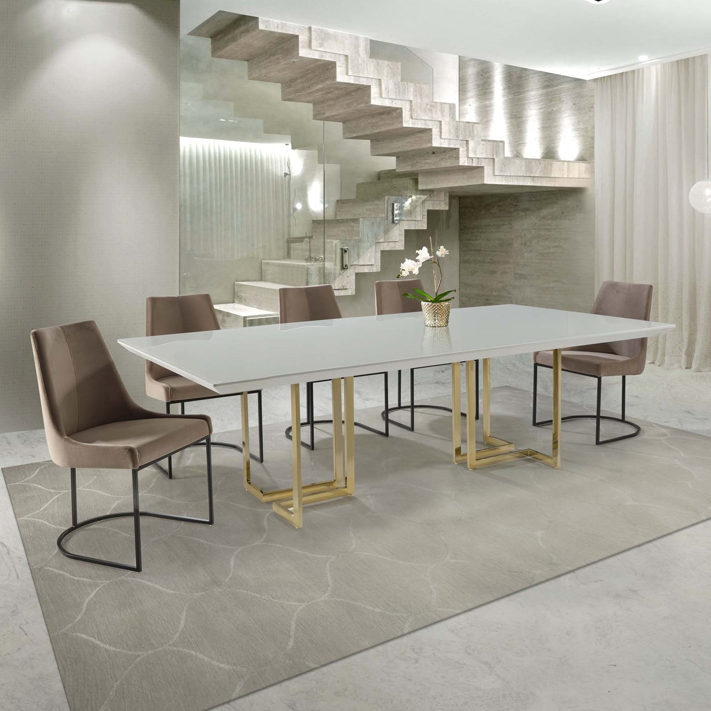 Vincenzo Dining Table - LUXUS MAISON