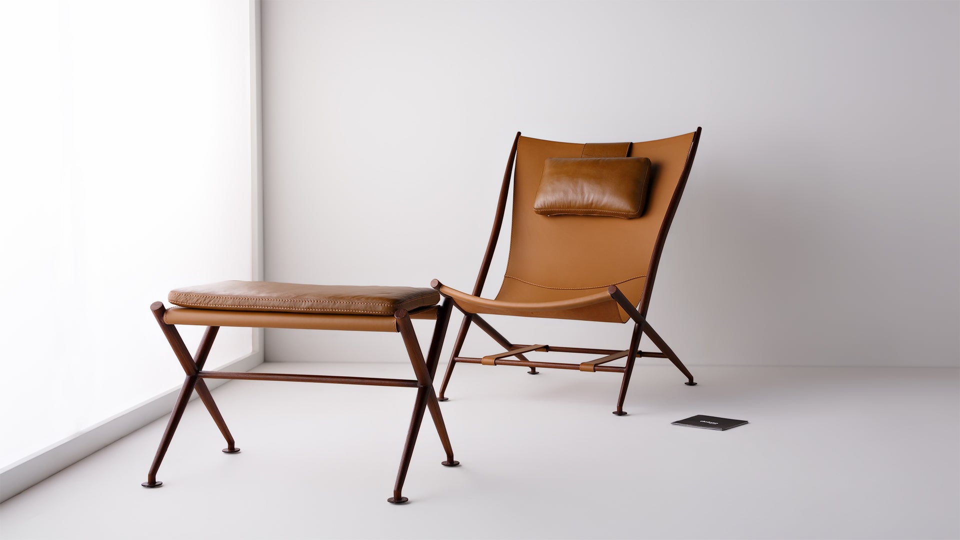 Von Accent Chair & Ottoman - LUXUS MAISON