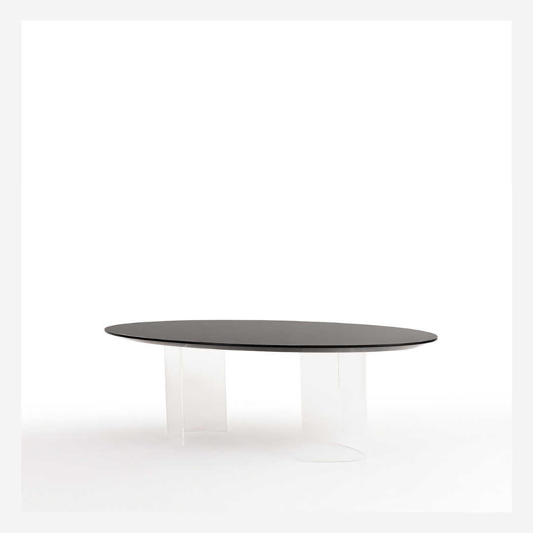 Ovacril Dining Table