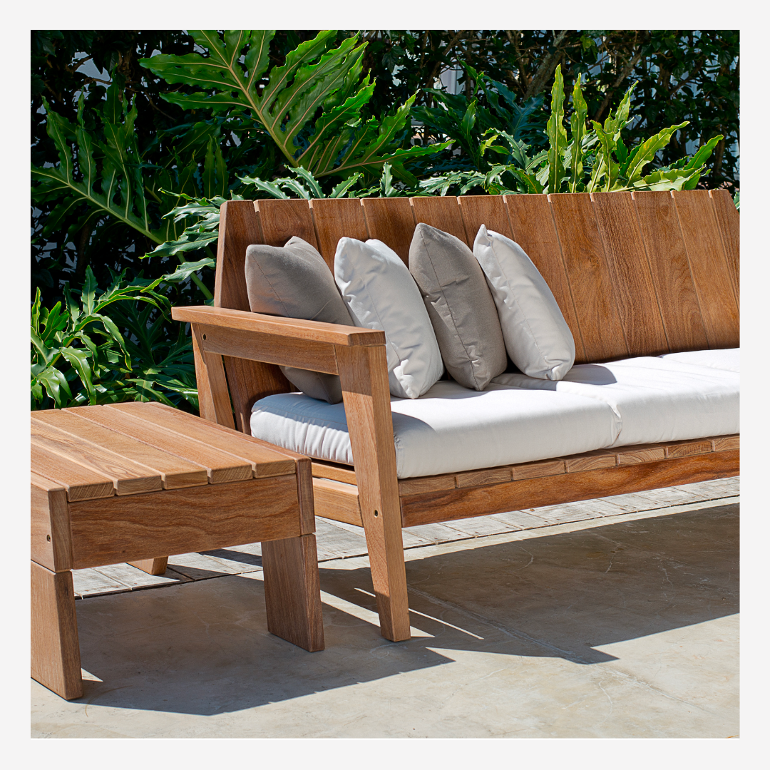 Mucuri Indoor & Outdoor Sofa