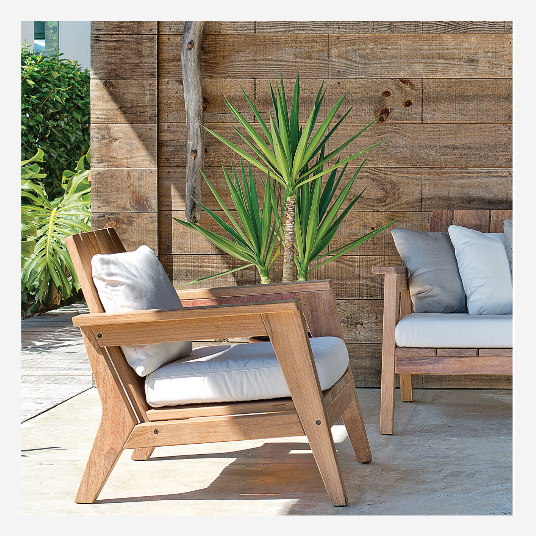 Mucuri Indoor & Outdoor Accent Chair