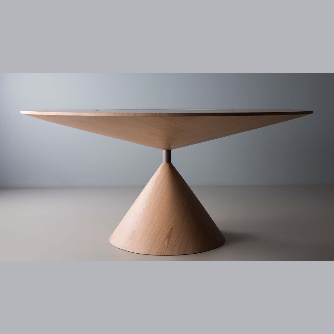 Pião with Lazy Susan Dining Table