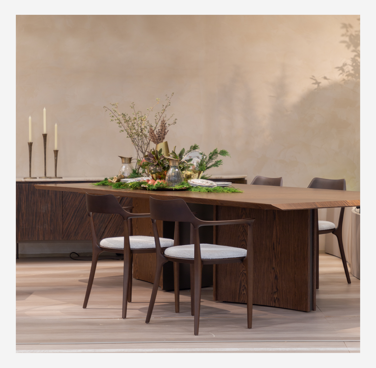 Espoir Dining Table