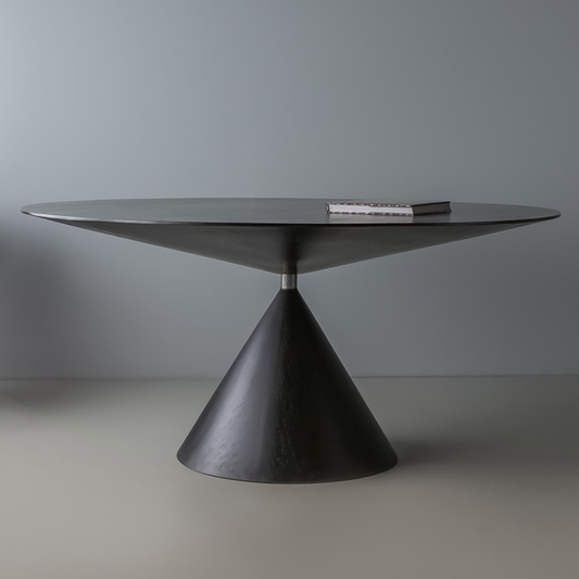 Pião Dining Table