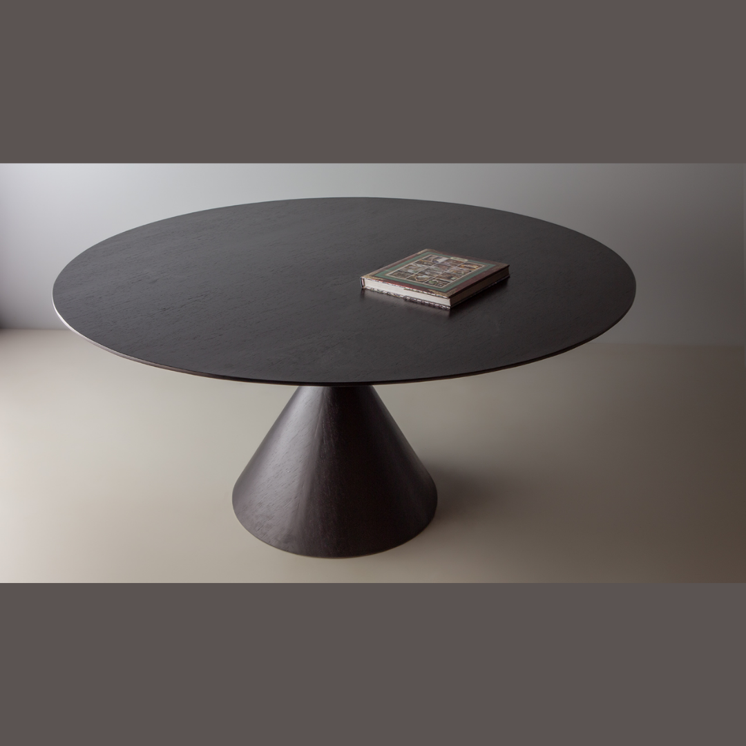 Pião Dining Table