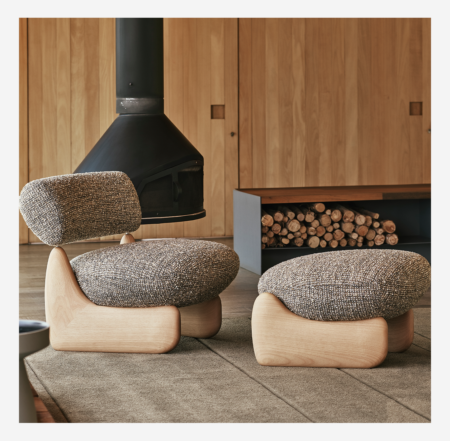 Pedra Accent Chair & Ottoman