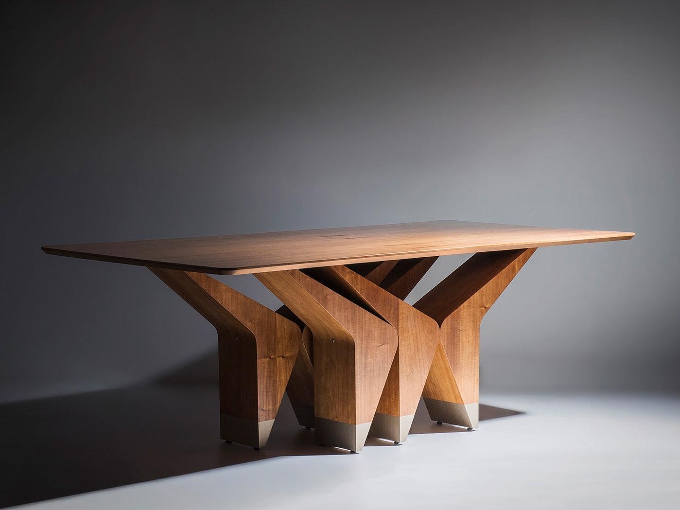 Bailarina Dining Table