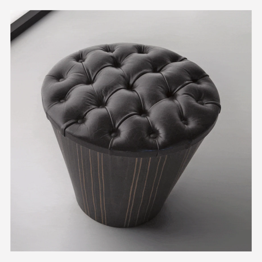 Tack Vintage Ottoman