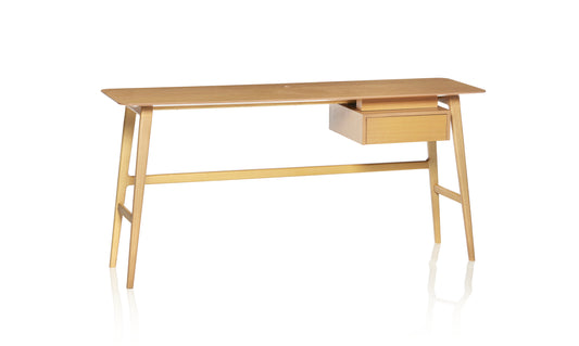 Tânia Writing Desk